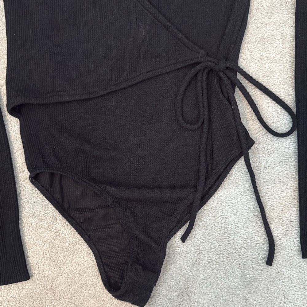 NWT Audrey L ballet cross front bodysuit - Picture 2 of 5